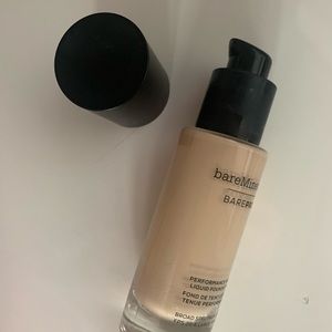 bareMinerals Makeup - BareMinerals Light Natural 09 Liquid Foundation bareMinerals Makeup - BareMinerals Light Natural 09 Liquid Foundation